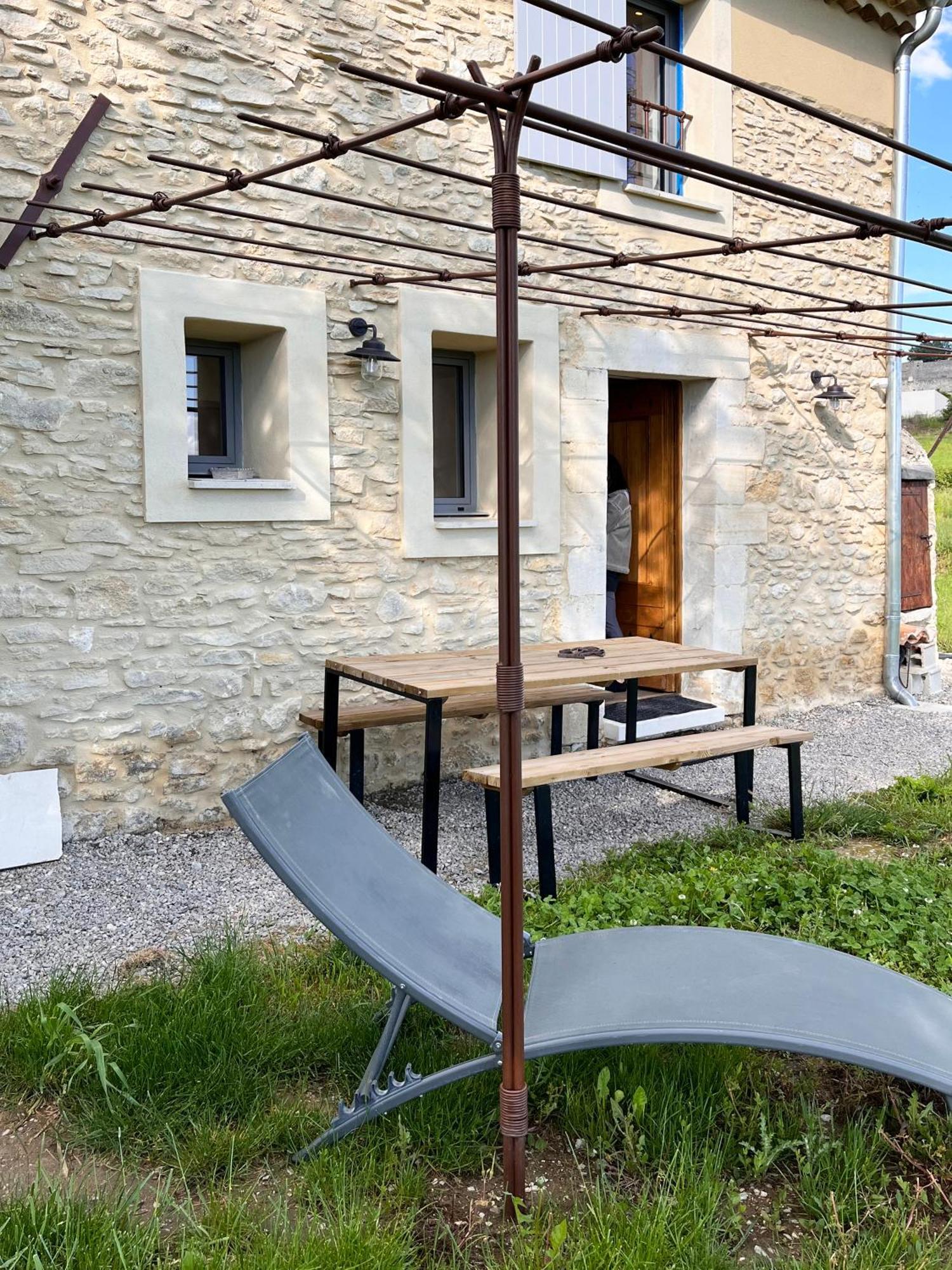 Вилла Le Petit Cabanon Provencal Ман Экстерьер фото